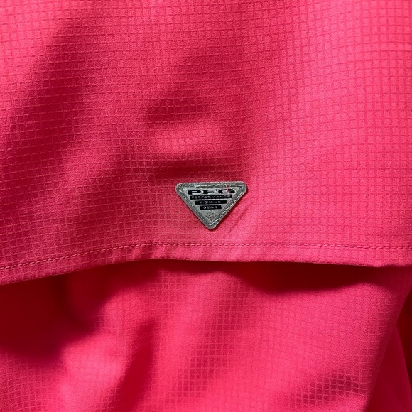 Columbia Woman’s Pink Button Down Long Sleeve Collared Shirt - Picture 8 of 10